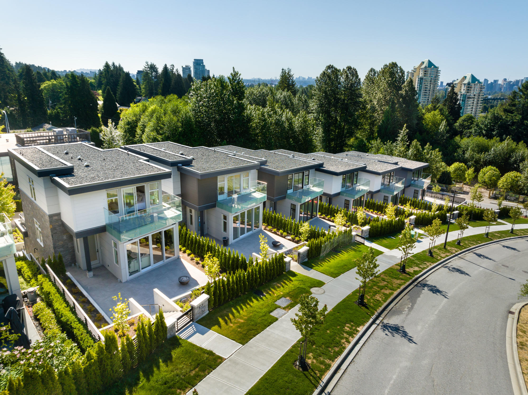 794 Arthur Erickson Place furniture